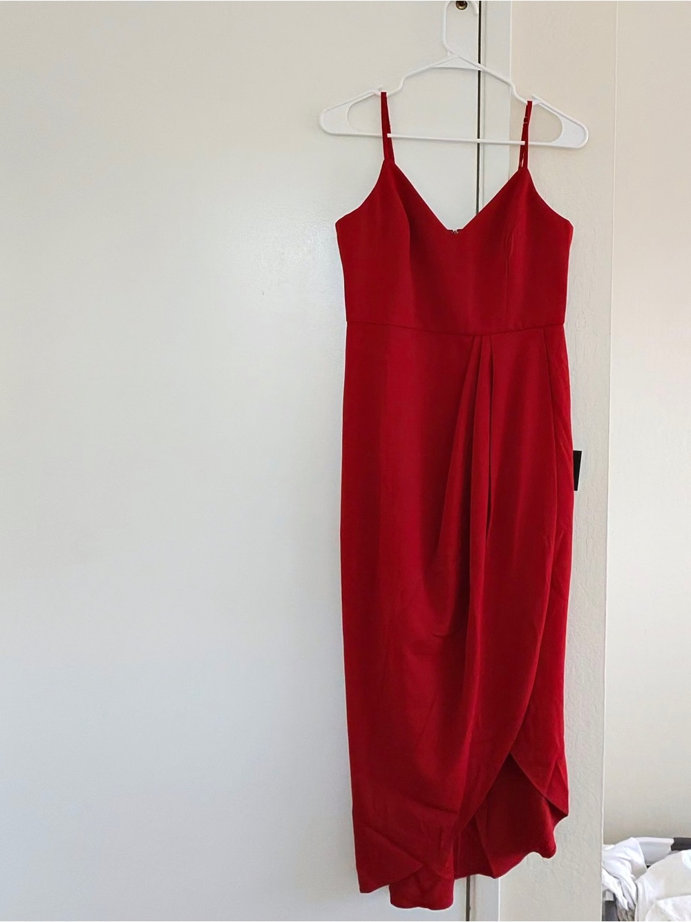 Lulu's Red V-Neck Spaghetti-Strap Midi Dress